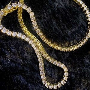 Gold/Diamond Necklace